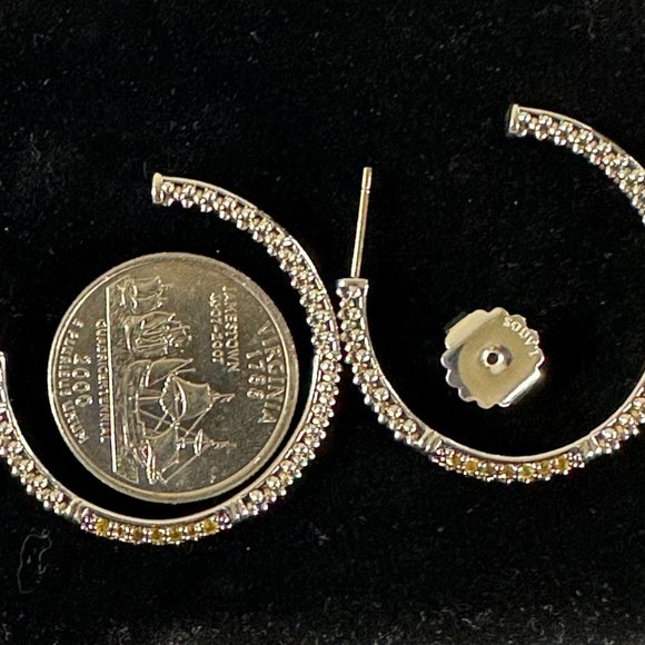 Lagos Caviar Hoop Earrings - Picture 10 of 15